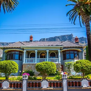 Cape Riviera Guest house